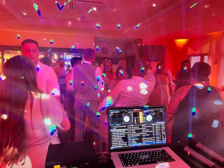 Warum ist ein erfahrener DJ Frankfurt für Events entscheidend?