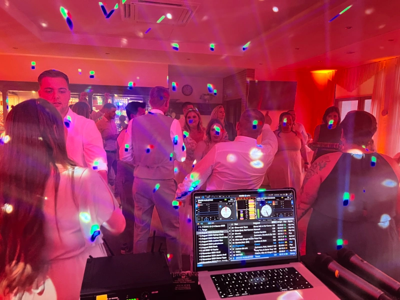 Warum ist ein erfahrener DJ Frankfurt für Events entscheidend?